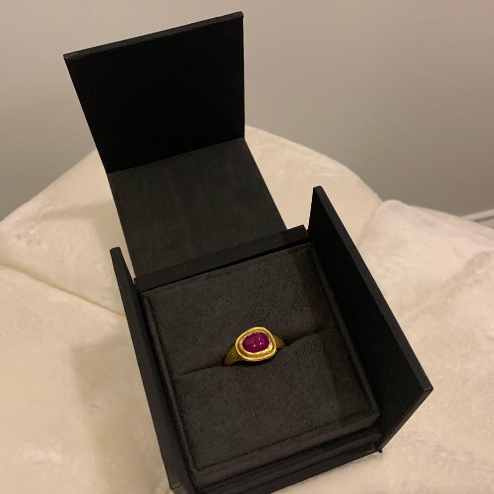 David Yurman 22ct yellow gold ring with ruby.